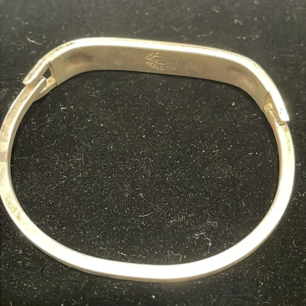 Honcho En Mexico Inlaid silver side clasp bracelet - Picture 3 of 5